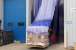 Kit rideau à lanières PVC nervuré transparent sur mesure pour passage de chariot élévateur