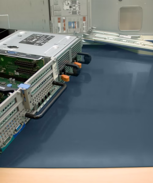 Tapis d'établi ESD bi-couche gris pour protection de plan de travail